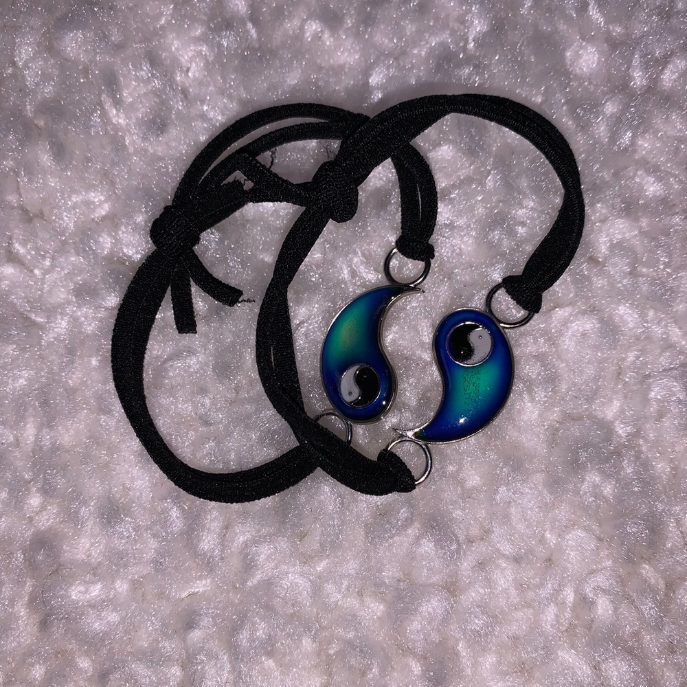 Mood changing friendship bracelet